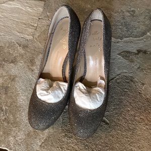 Beautiful sparkling genuine party pumps.